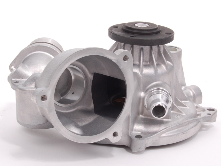 11517586779 BMW Насос водяной BMW 5-7-X5 E60-E65-E70 4,0-5,0