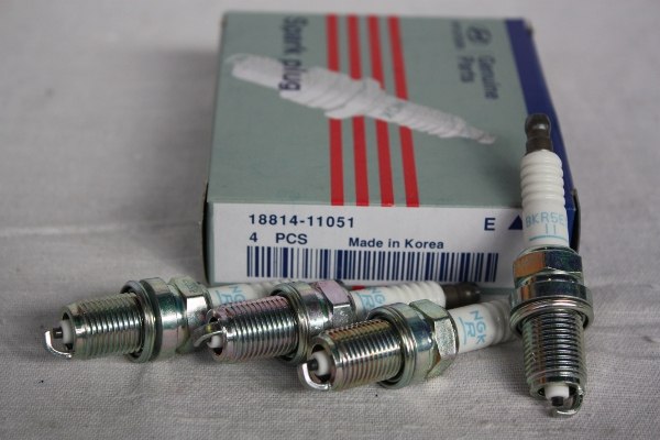 1881411051 HYUNDAI-KIA Свеча зажигания BKR5ES11 1881411051 Hyundai-KIA