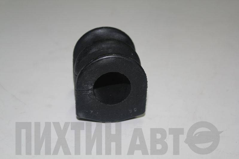 546137S016 NISSAN Втулка заднего стабилизатора TA60