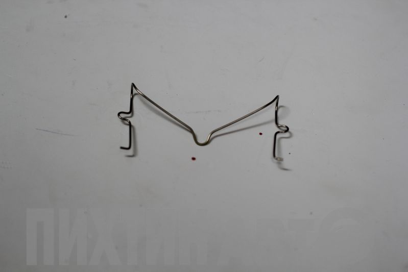 4774860061 TOYOTA Пружинка накладок тормозных передних J100