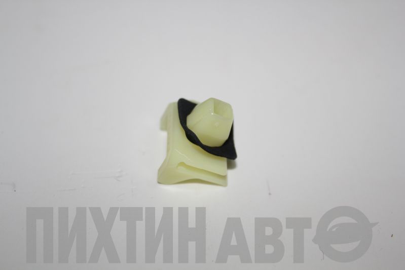 7539748020 TOYOTA Клипса