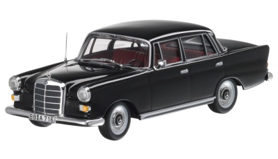 Коллекционная модель Mercedes-Benz 220,